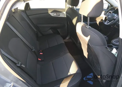 2023 Kia Forte Lxs z USA, uszkodzony, nr VIN 3KPF24AD9PE625964